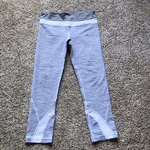 Lululemon jogging crops - size 4